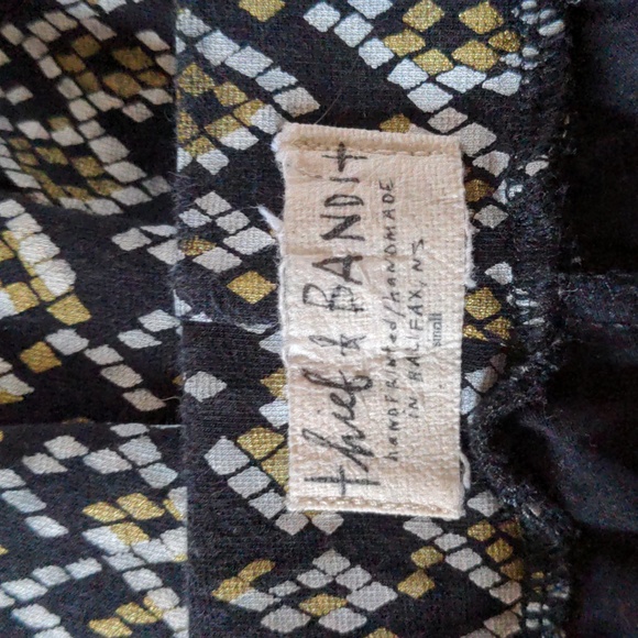Thief & Bandit leggings with pockets size small - Picture 3 of 4